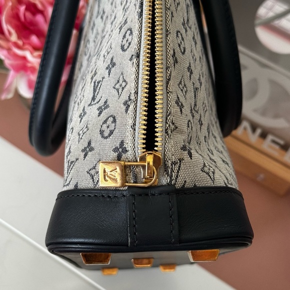 🎁Giftaway item🎁Louis Vuitton Alma Haut Monogram Mini Lin Bag - Picture 12 of 16